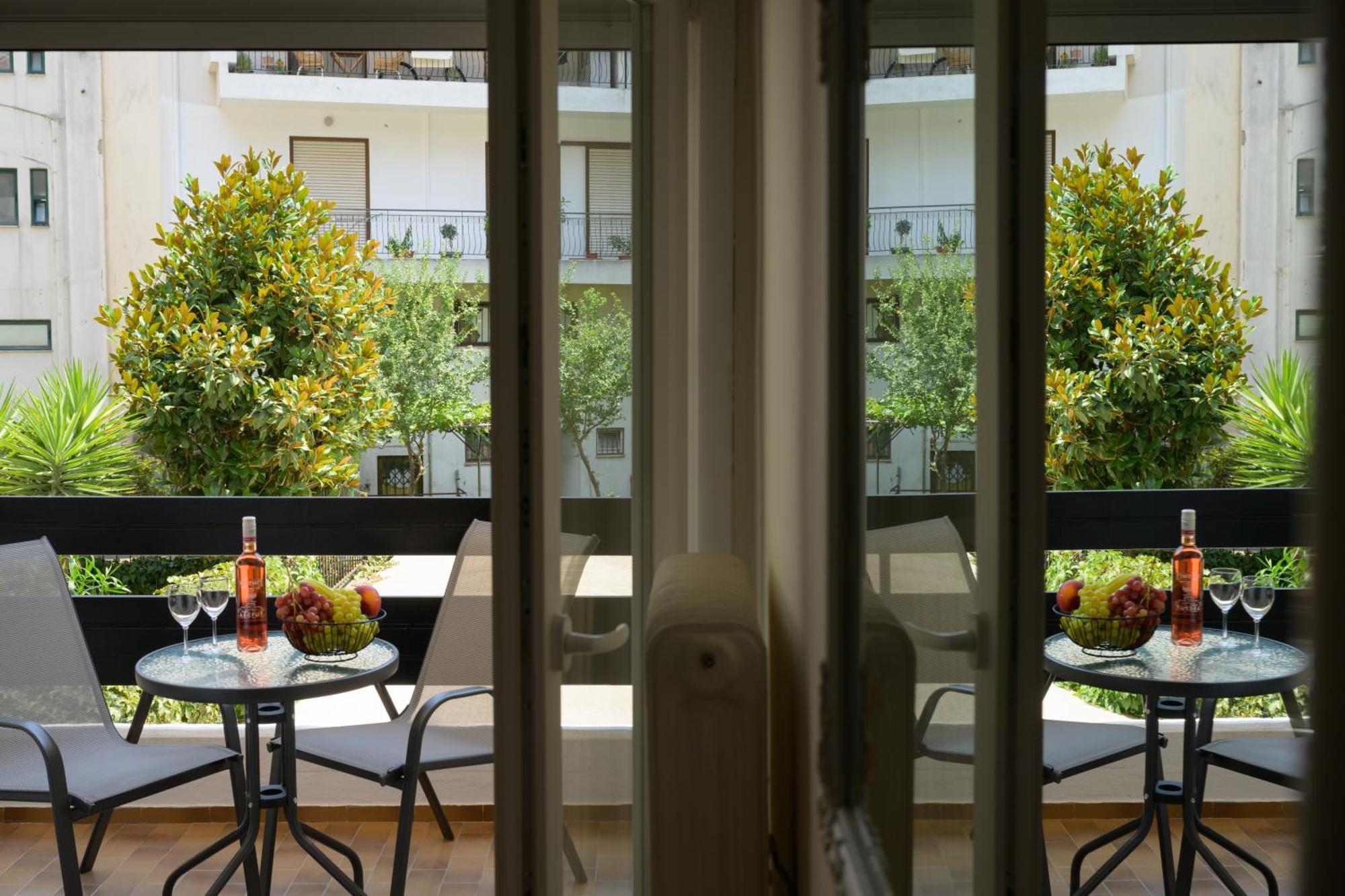 City Center Apartment Янина Екстериор снимка